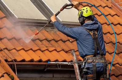 Démoussage et hydrofuge de toiture à Valay