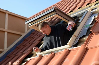 Pose de fenêtres de toit Velux à Valay